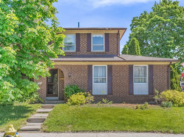9 Mollard Rd, Toronto, ON M1S 2L5