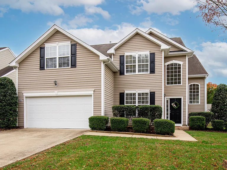 504 Queensbury Ln — Photo 1