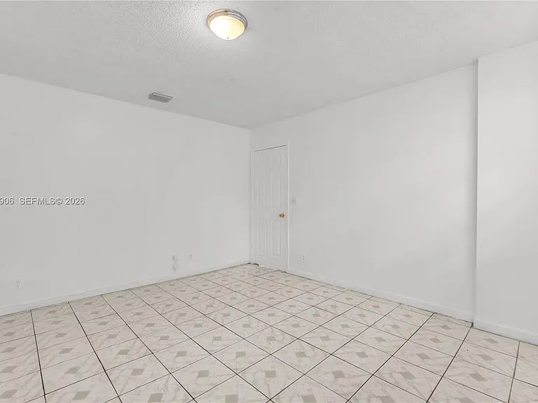 5742 Garfield St #2 — Photo 17
