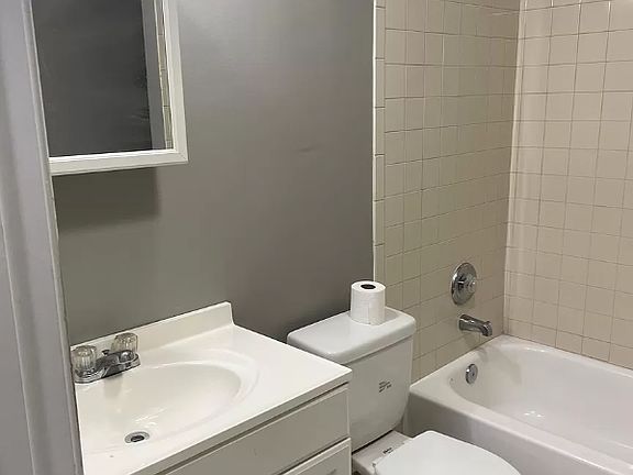5th image of 1447 Shiloh Way NW
