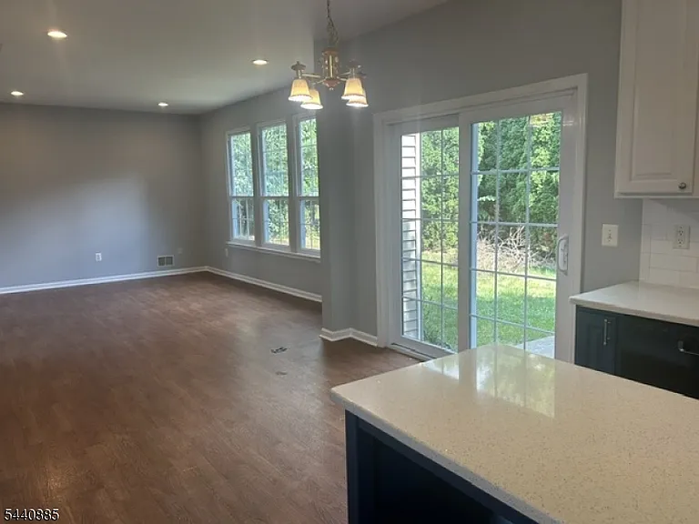 246 Winding Hill Dr — Photo 6