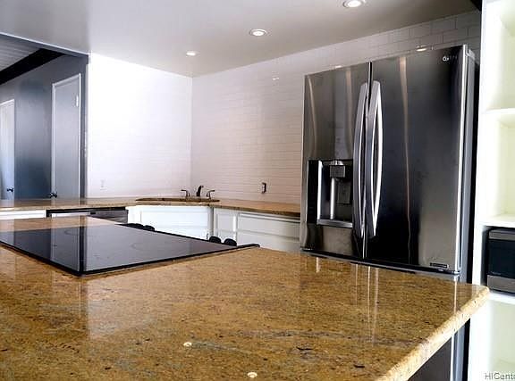 2nd image of 371 Kawaihae St #D