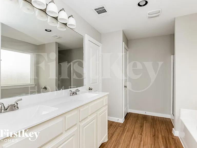 3611 Rio Blanco Dr — Photo 10