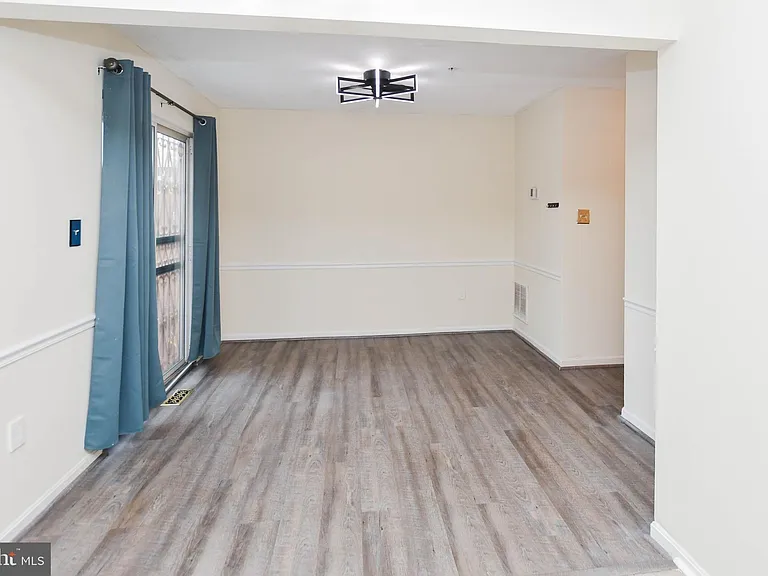 1401 Deep Gorge Ct — Photo 14
