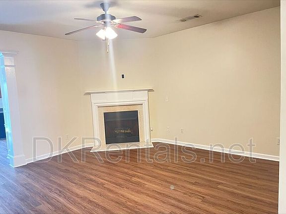 2nd image of 1956 Durwood Ln