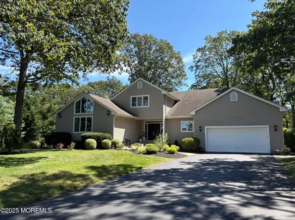 88 Windsor Drive, Eatontown, NJ 07724