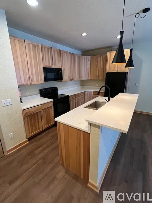 Building Photo - 358 Blue River Pkwy #209