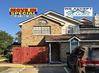 2004 Greenpoint Dr #2004, New Orleans, LA 70114