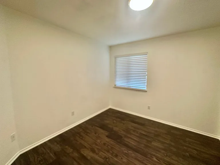 210 Lollipop Ln — Photo 14