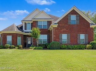 4929 Bakersfield Dr, Nesbit, MS 38651