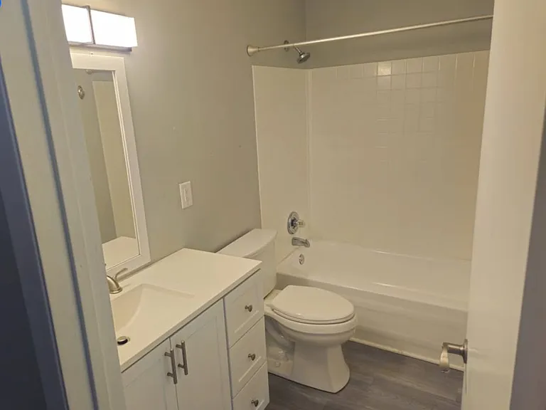 1372 Western Row Rd — Photo 4