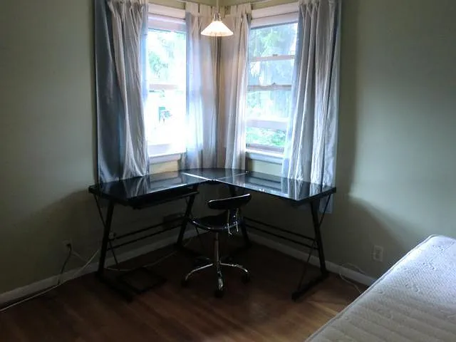 114 Rossiter Rd — Photo 10