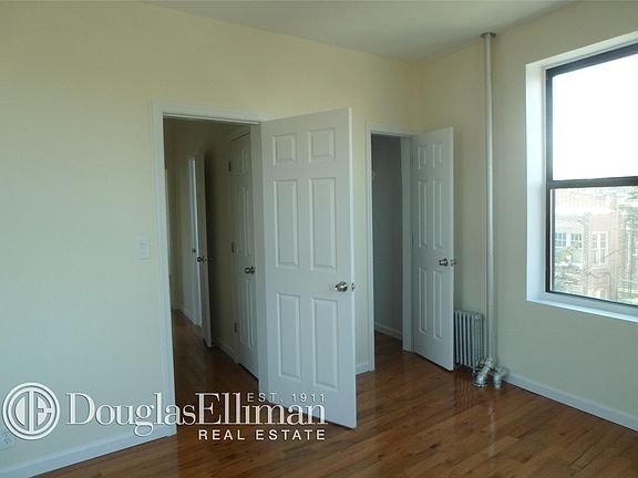 5th image of 3925 65th St APT 3G