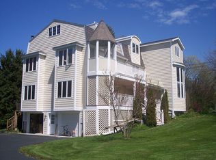 182 North Rd, Bedford, MA 01730