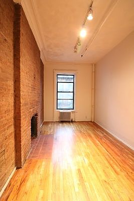 1st image of 360 W 46th St #B5