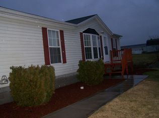 10913 Hunters Creek Dr, Lebanon, IL 62254