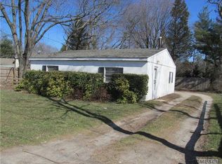 447 Elwood Rd, East Northport, NY 11731