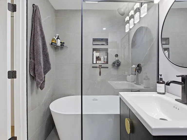 160 Commonwealth Ave #520 — Photo 8