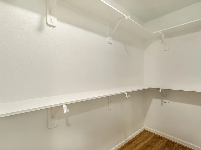 219 Park Place Cir #D — Photo 7