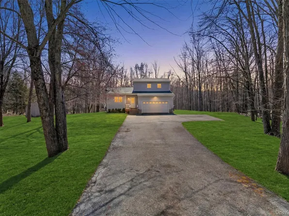 220 M And M Road, Middletown, NY 10940