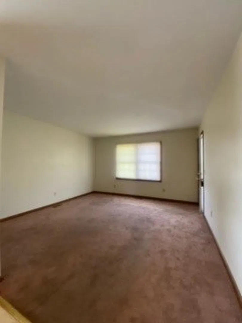 202 Stonewall Court — Photo 4