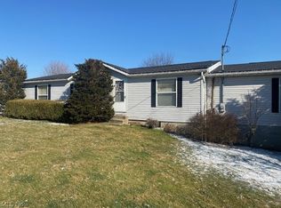 4981 Hardy Ridge Rd NW, Dundee, OH 44624