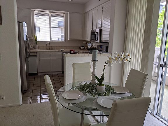 4th image of 430 Navaro Pl Unit 121