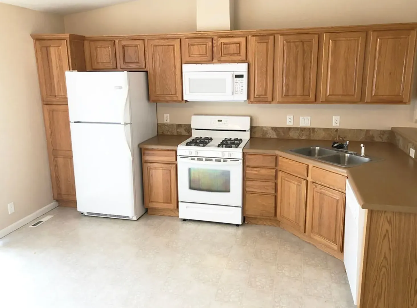 Ranch-Style 3bd Featuring One-Level Living In Falcon! - Security Deposit Waiver Available — Photo 4
