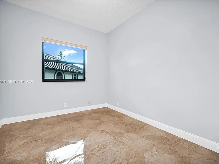 1067 SW 92nd Ave — Photo 41