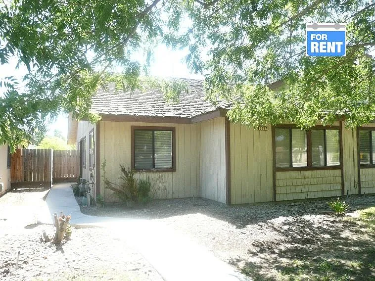 2217 N 10th Ave photo 1
