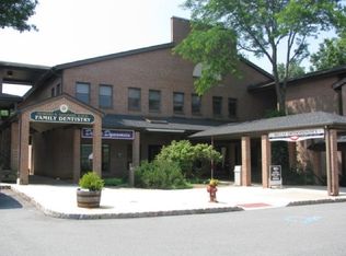 59 E Mill Rd, Long Valley, NJ 07853