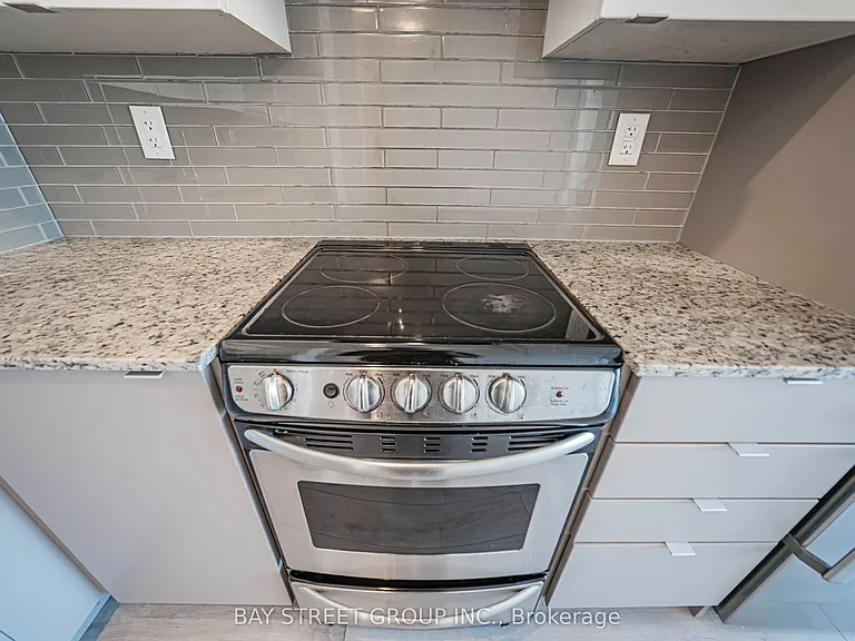 160 Flemington Rd #1020 — Photo 25