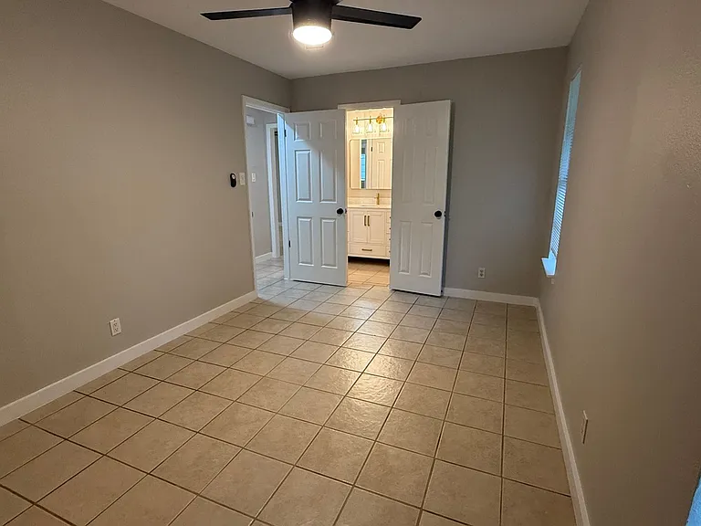 106 E Longspur Blvd — Photo 19