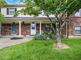 8134 Lake Ter, Louisville, KY