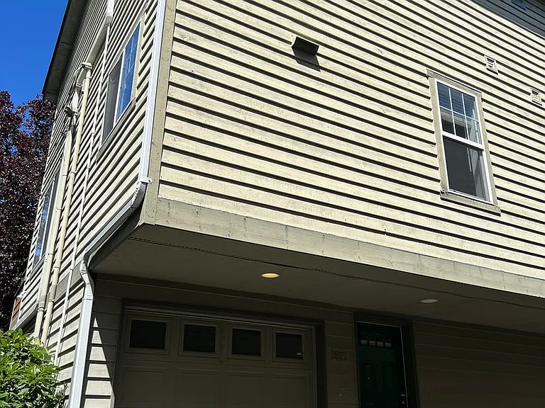 2645 B NW #57 — Photo 1