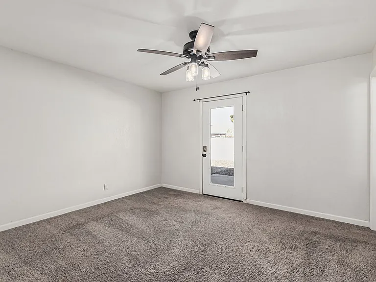 1420 N Rose St — Photo 11