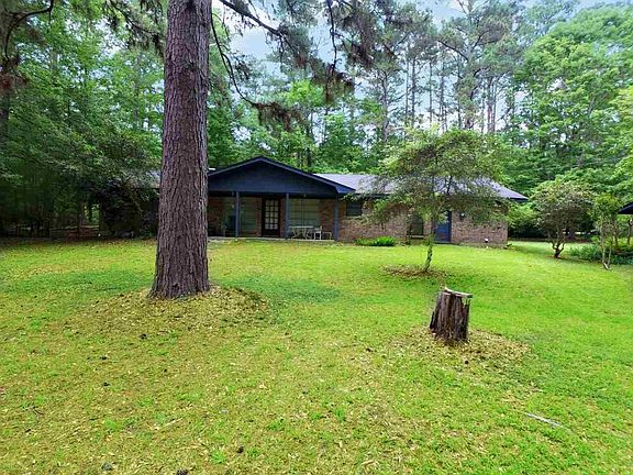 3rd image of 896 Persimmon Dr