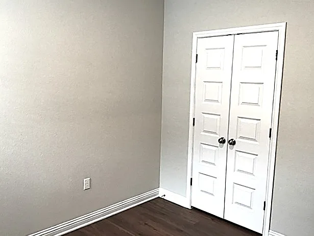 8005 Turnberry Ln — Photo 15