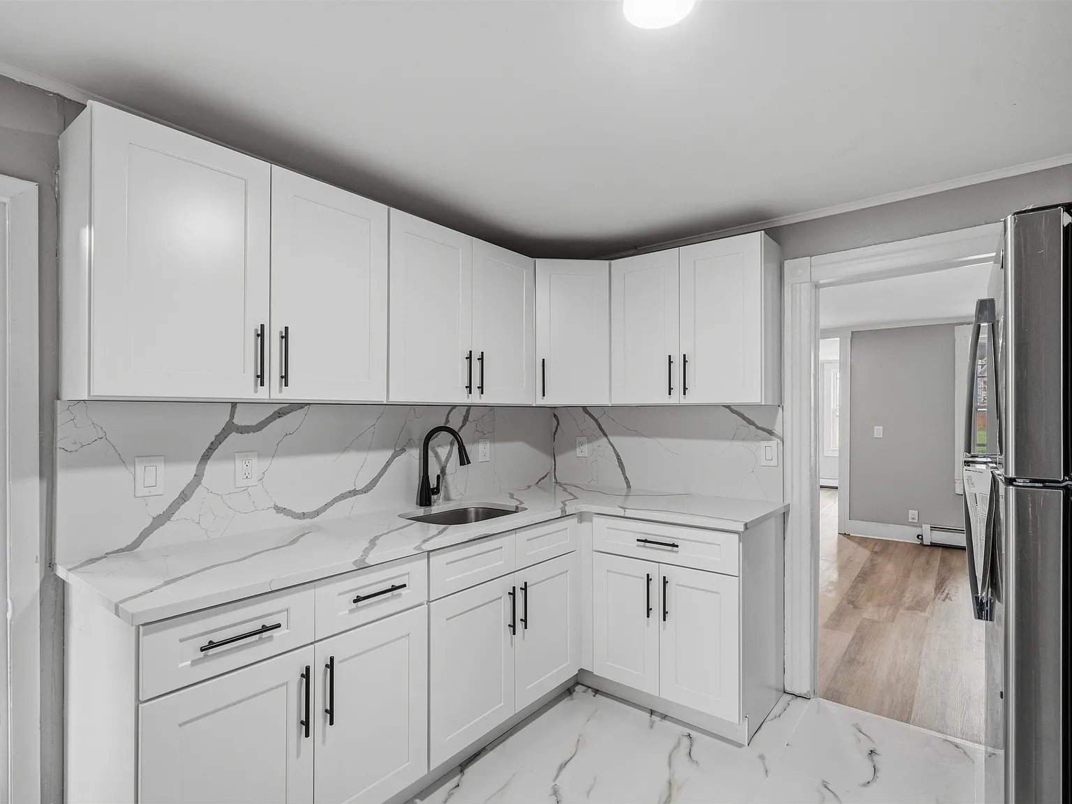 25 Knapp Ave — Photo 1