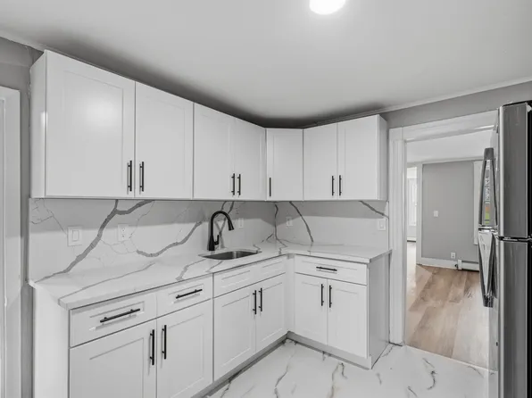 (undisclosed Address), Middletown, NY 10940
