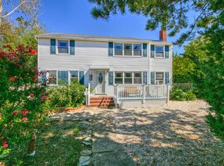 231 10th St, Beach Haven, NJ 08008
