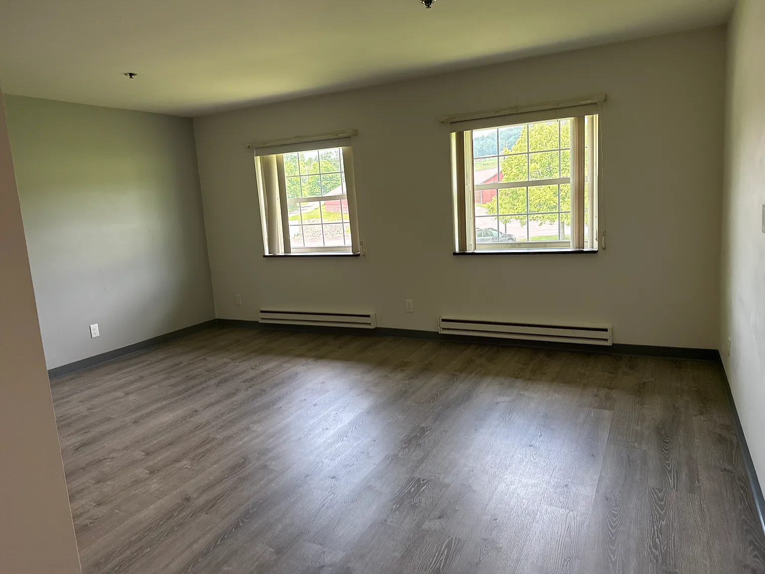 Studio, 650 sqft, $800 — Photo 4