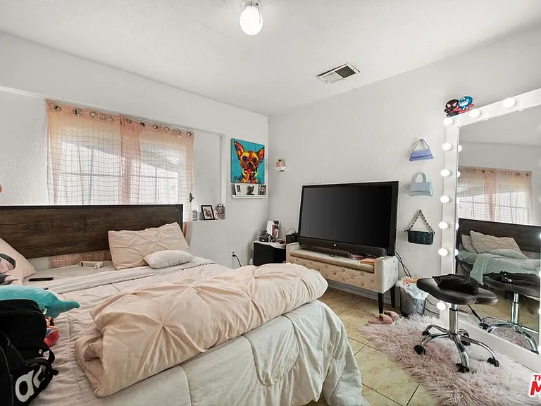 1314 E Laurelwood Dr — Photo 16