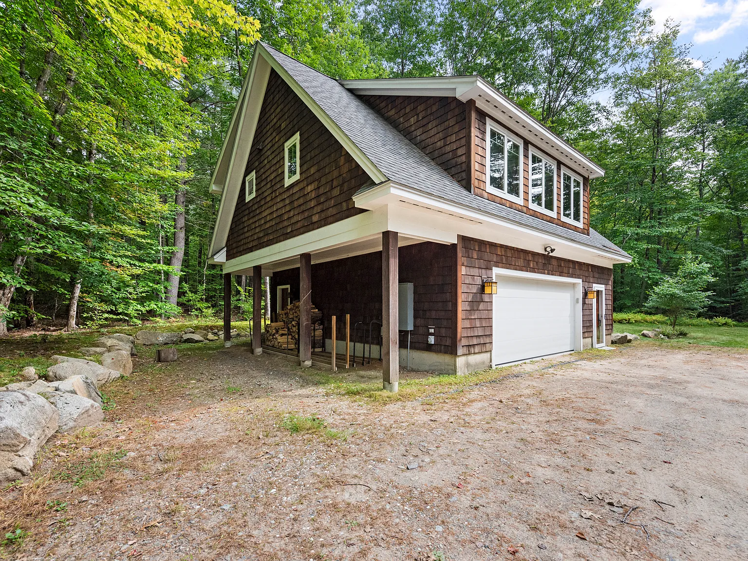 Squam House — Photo 2