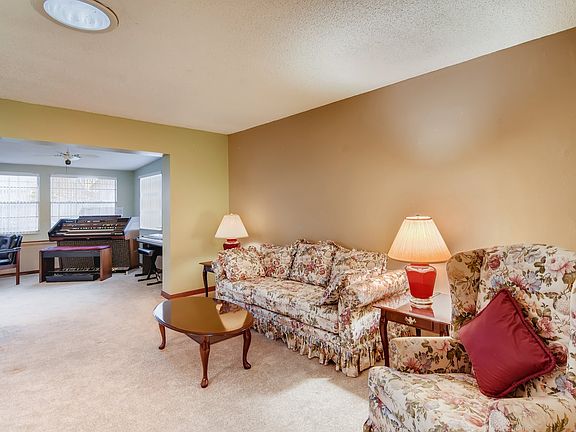 4th image of 10611 Brendan Ct