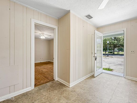 2nd image of 505 Osborne St
