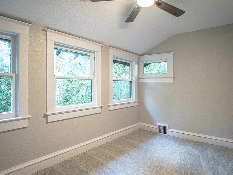 3417 Bellefontaine St — Photo 24