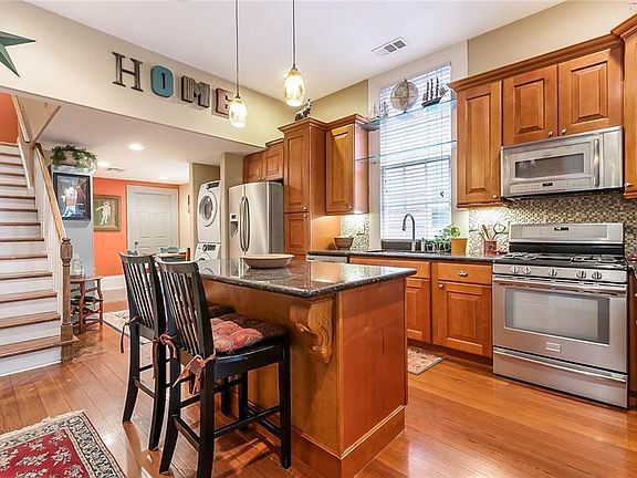 5th image of 2334 Saint Thomas St #36