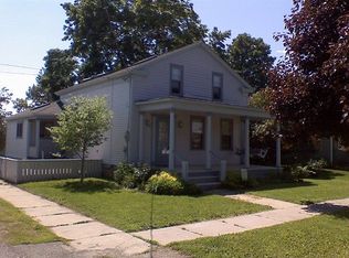 114 E Washington St, Sackets Harbor, NY 13685