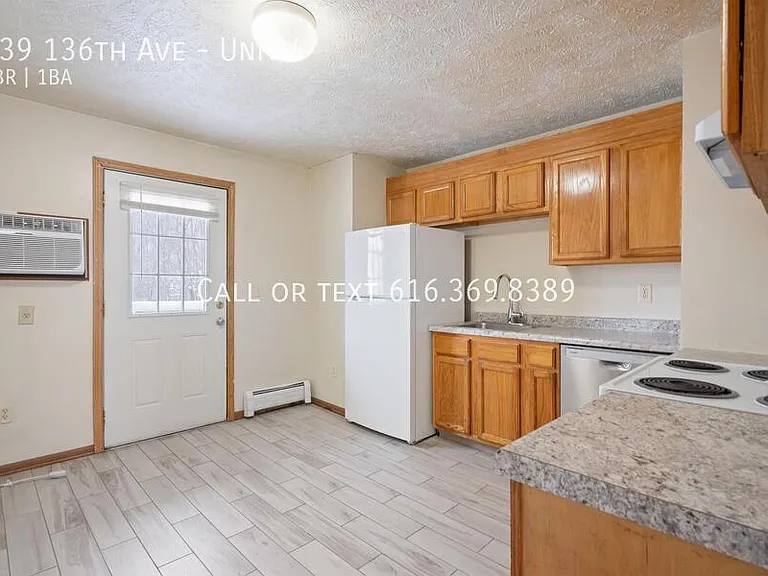 539 136th Ave #4 — Photo 2